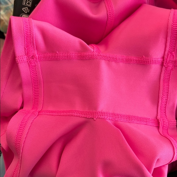 Under Armour Women’s Pink HeatGear Shorty 3” Short - Picture 9 of 11